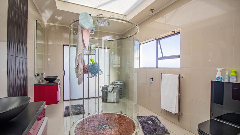 6 Bedroom Property for Sale in Dana Bay Western Cape